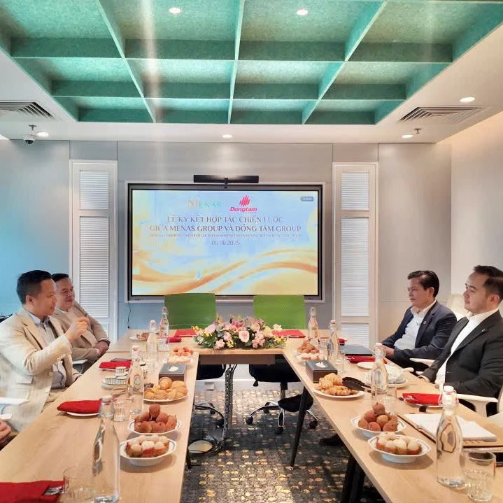 Memorandum of Understanding Signing Ceremony between Menas Group and Đồng Tâm Group