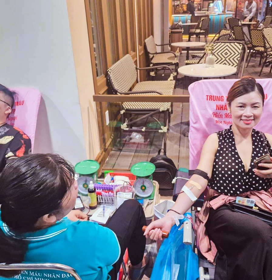 Hiến máu nhân đạo